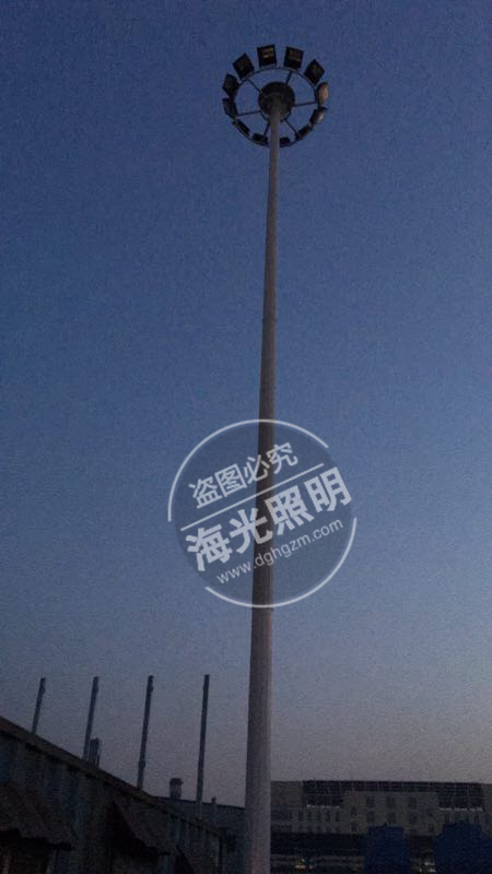 天津25米自动升降高杆灯实物安装施工效果图