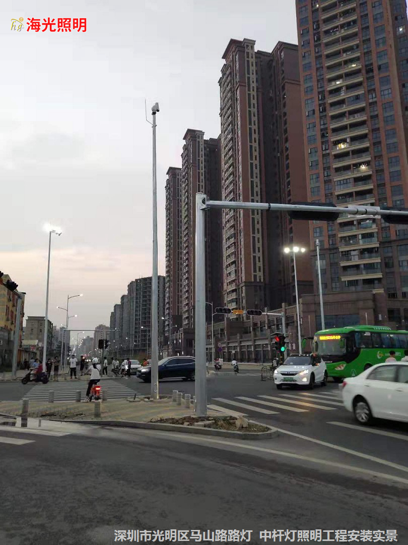 深圳市光明区马山路街道10米、12米高低臂路灯 15米中杆灯照明工程