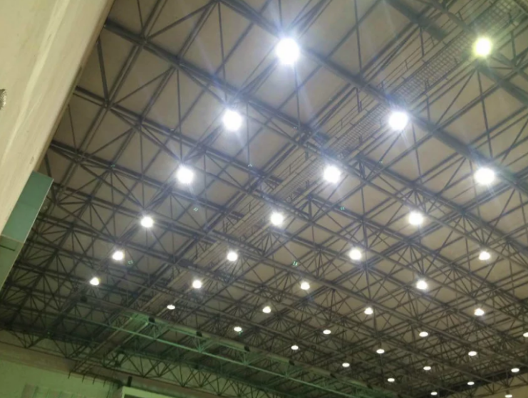LED工矿灯安装高度和间距