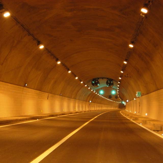 河南南阳至邓州高速公路隧道隧道灯照明工程