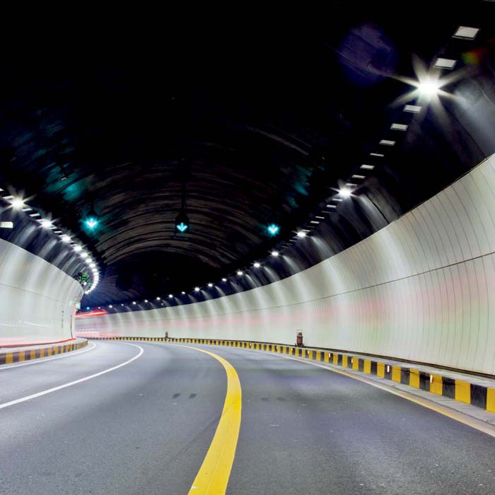 海光为河北高速提供3200多套低频无极隧道灯